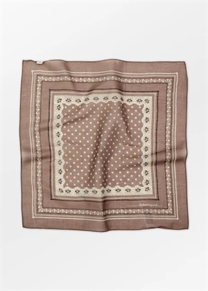 Lacia Cotta scarf Pine Bark Becksøndergaard 